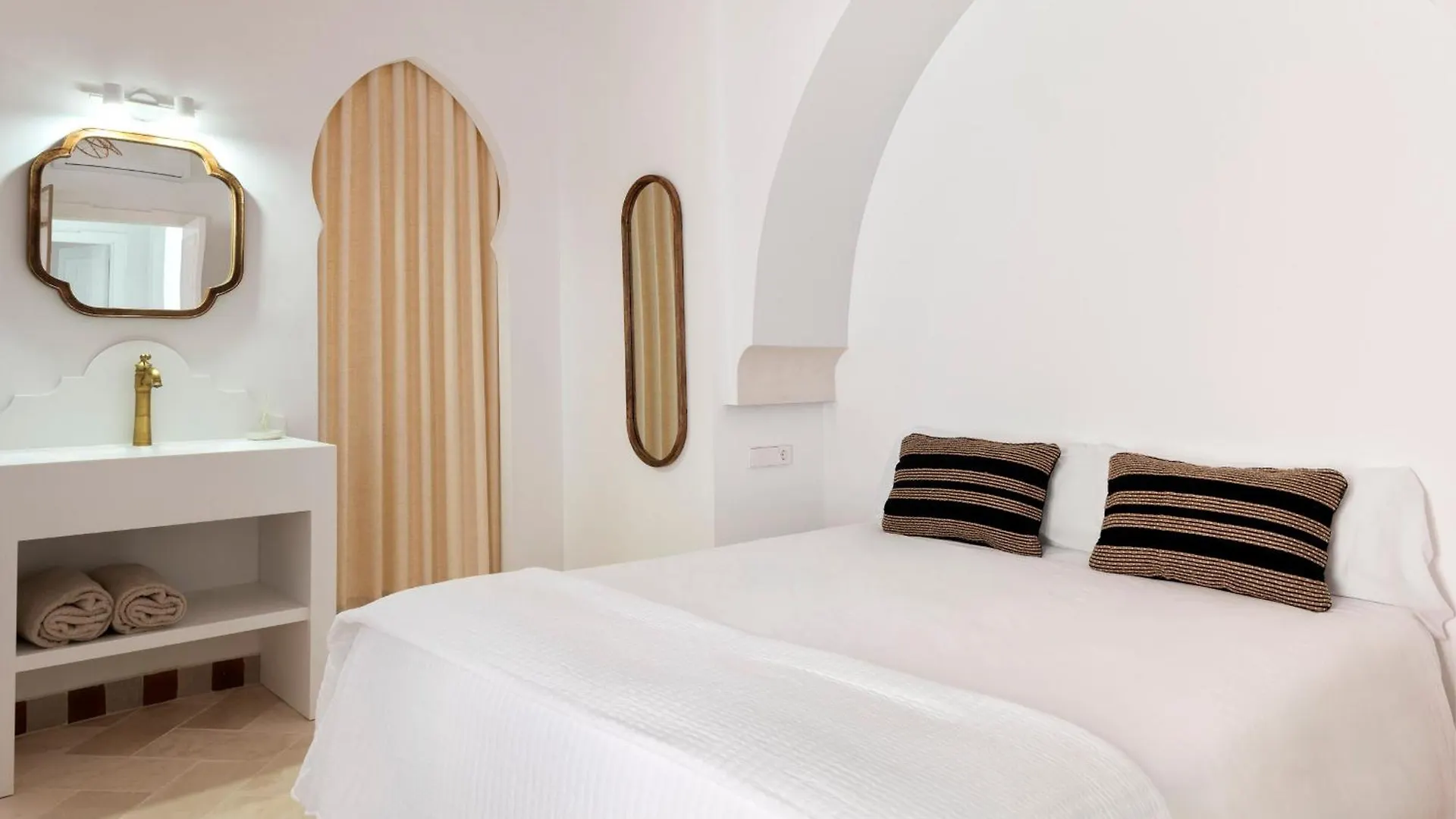 Villa Con Piscina Privada Salada, Solarium Y 3 Dormitorios Hiszpania